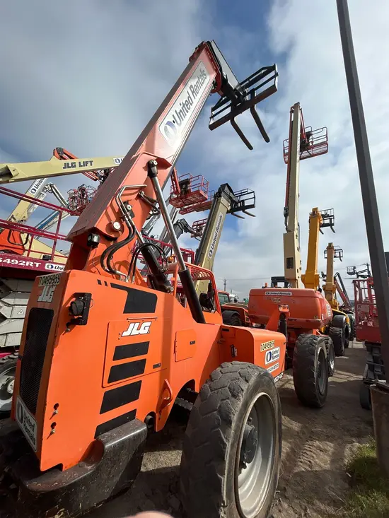 2016 SKYTRAK 6042 Forklift