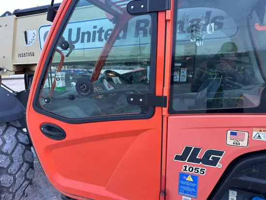 2017 JLG 1055 Forklift