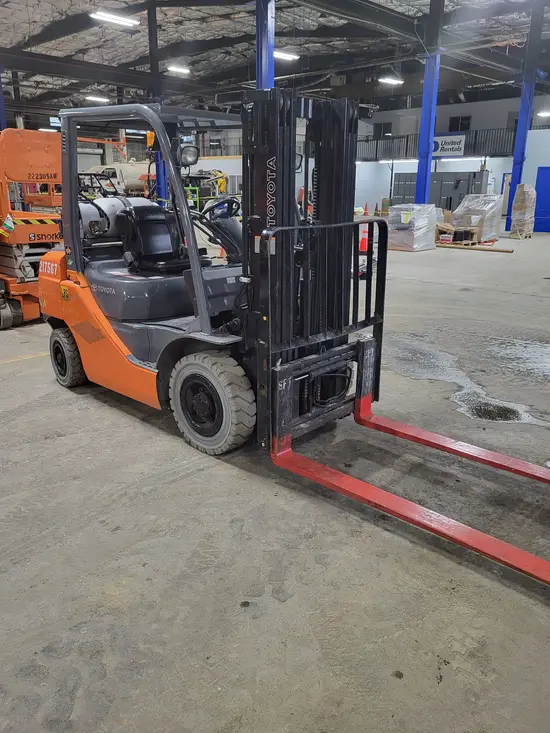 2018 Toyota 8FGU25 Warehouse Forklift