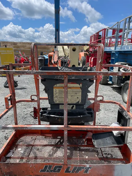 2016 JLG E450AJ Articulating Boom Lift