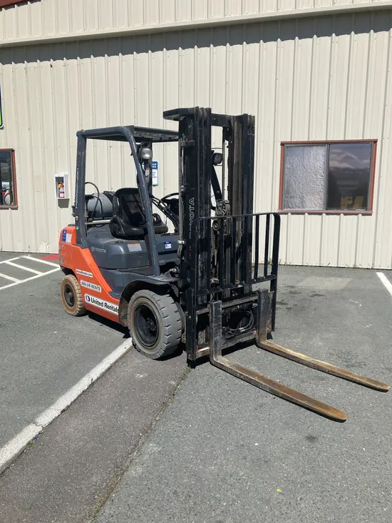 2018 Toyota 8FGU25 Warehouse Forklift