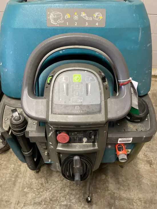 2019 Tennant T600-28 Scrubber