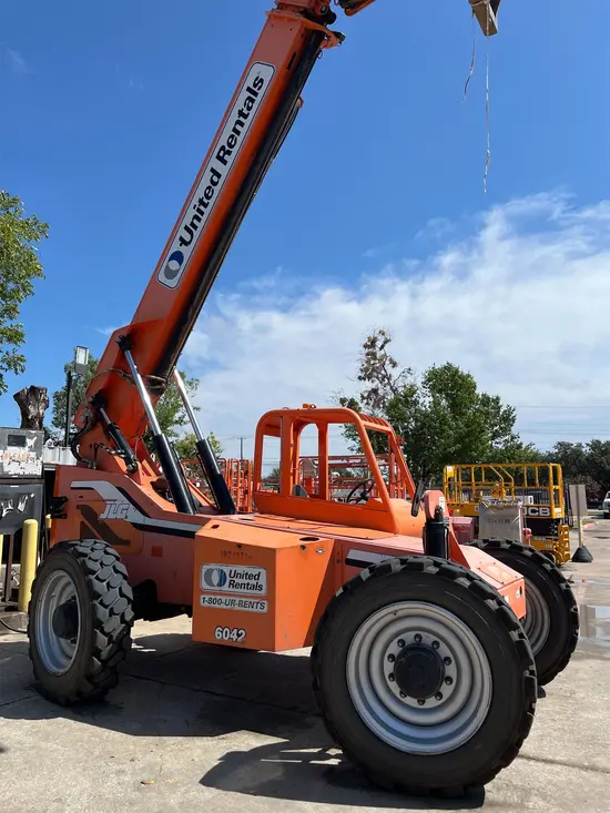 2014 SKYTRAK 6042 Forklift