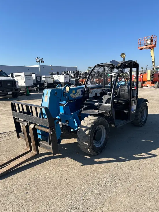 2018 Genie GTH-5519 Forklift