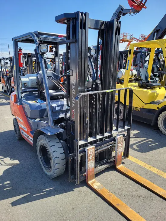 2019 Toyota 8FGU25 Warehouse Forklift
