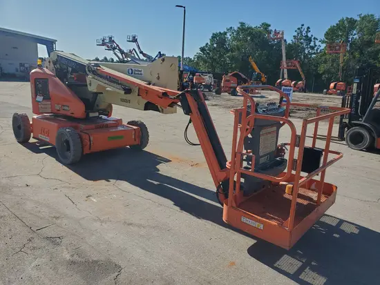 2014 JLG E450AJ Articulating Boom Lift
