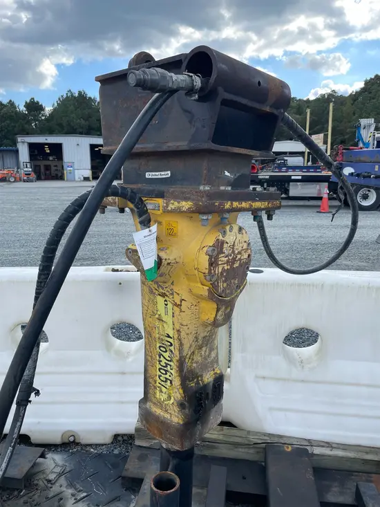 2017 Atlas Copco SB 452 Attachment