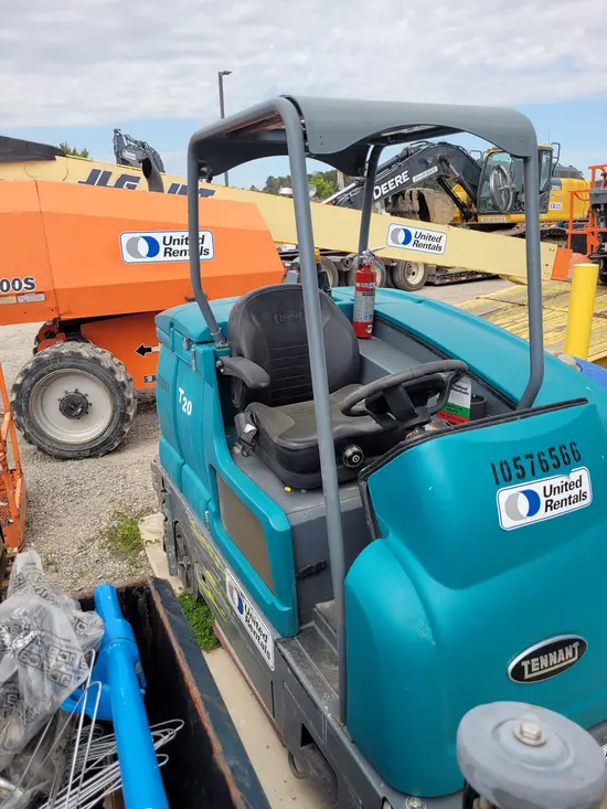 2017 Tennant M-T20 Scrubber
