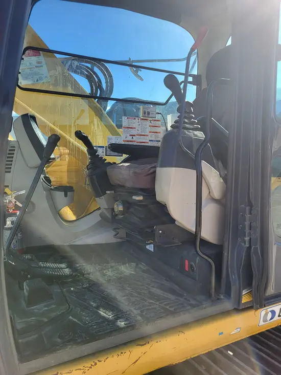 2017 Kobelco SK140SR-5 Excavator