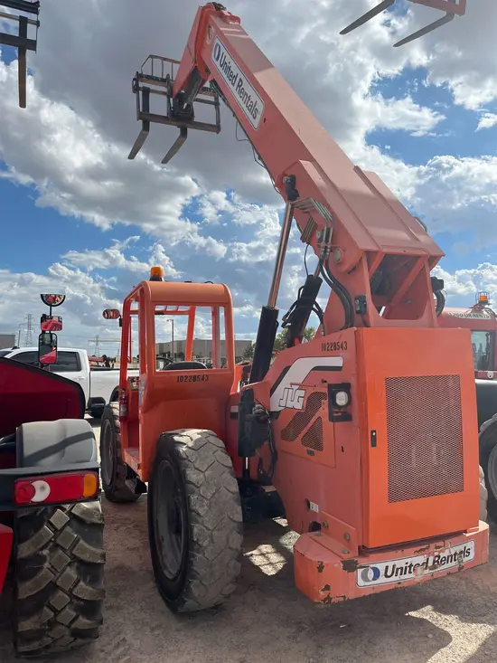 2014 SKYTRAK 6042 Forklift
