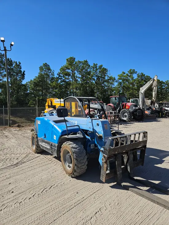 2017 Genie GTH-5519 Forklift