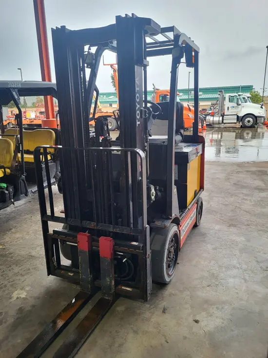 2018 Toyota 8FBCU25 Warehouse Forklift