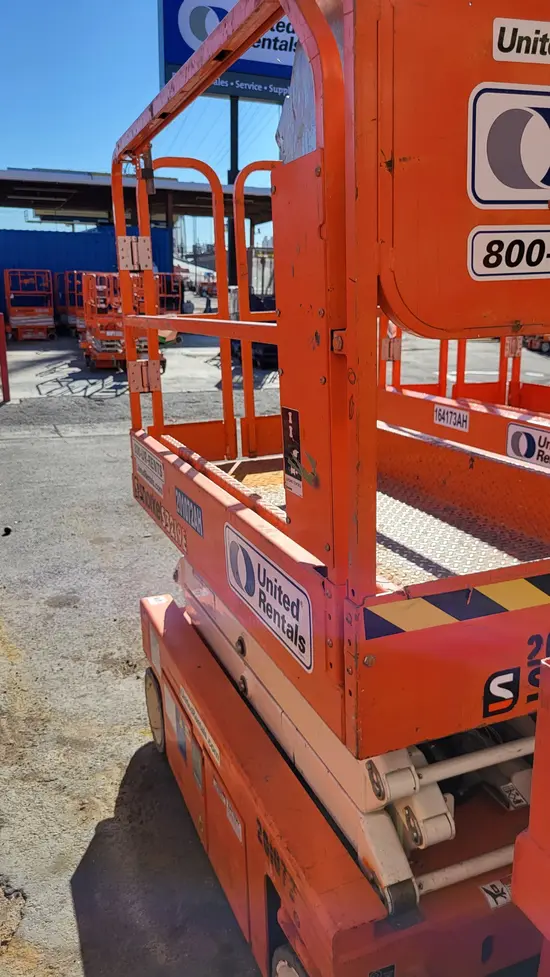 2017 Snorkel S3219E Scissor Lift