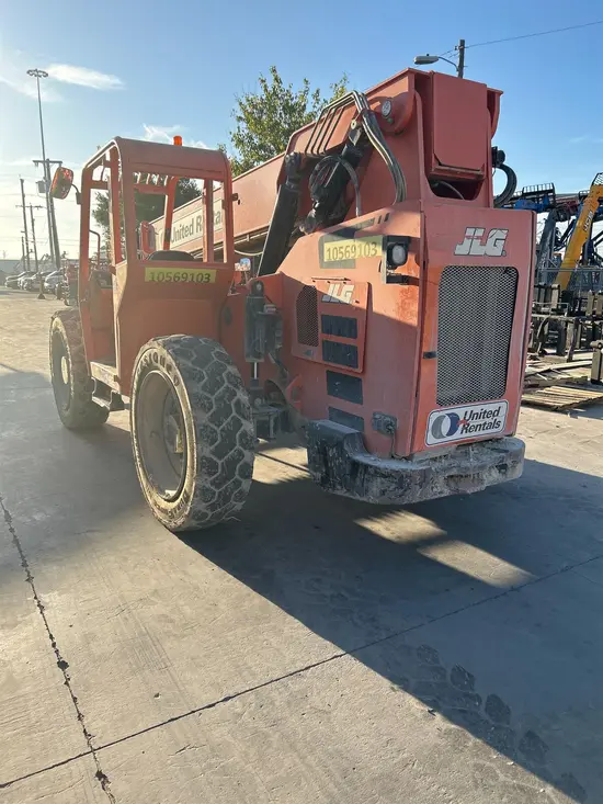 2017 SKYTRAK 6042 Forklift