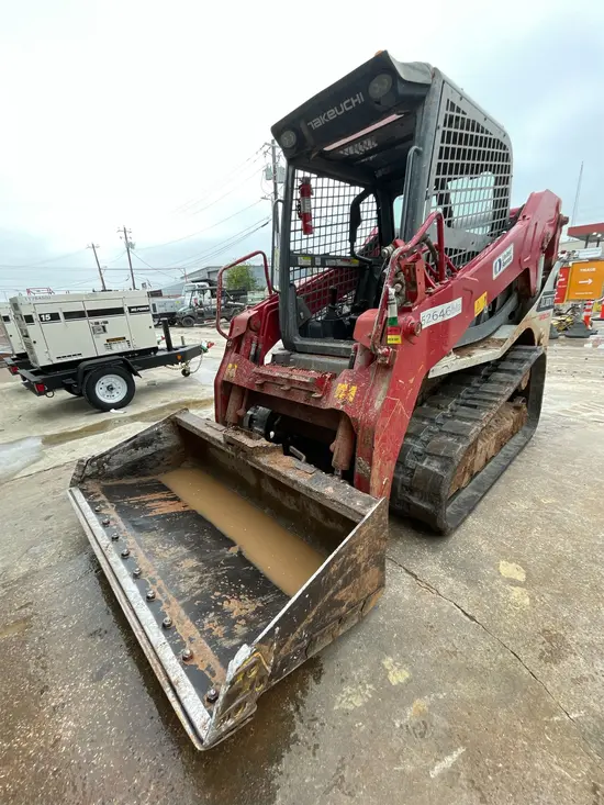 2017 Takeuchi TL10V2-R Track Loader