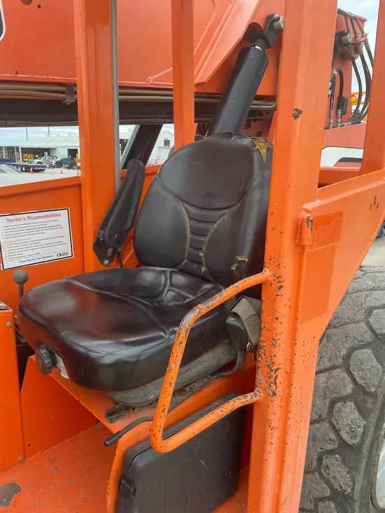 2015 SKYTRAK 6042 Forklift