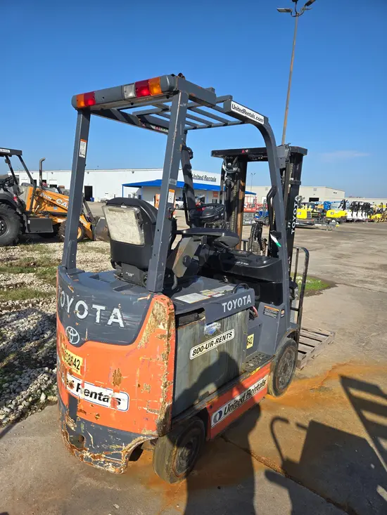 2018 Toyota 8FBCU25 Warehouse Forklift