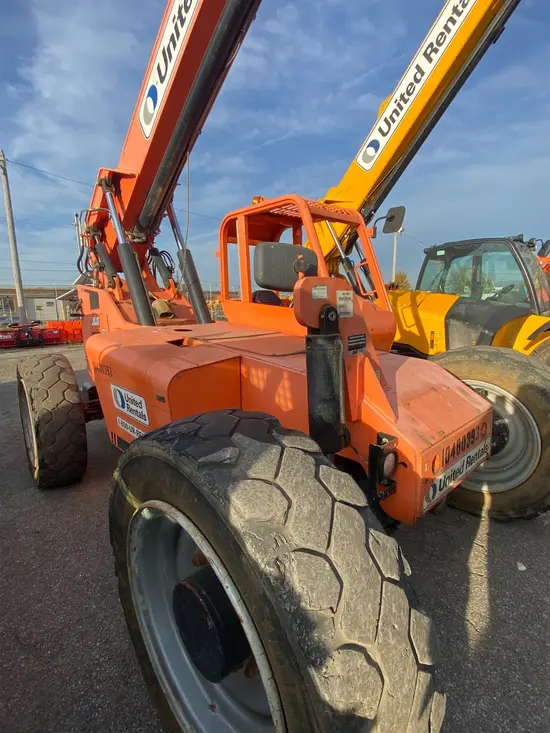 2016 SKYTRAK 6042 Forklift