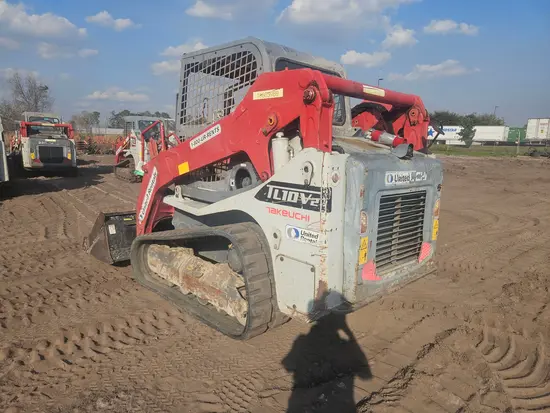 2017 Takeuchi TL10V2-R Track Loader