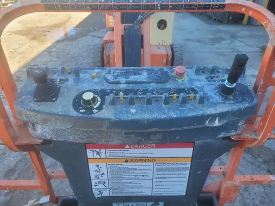 2015 JLG E450AJ Articulating Boom Lift