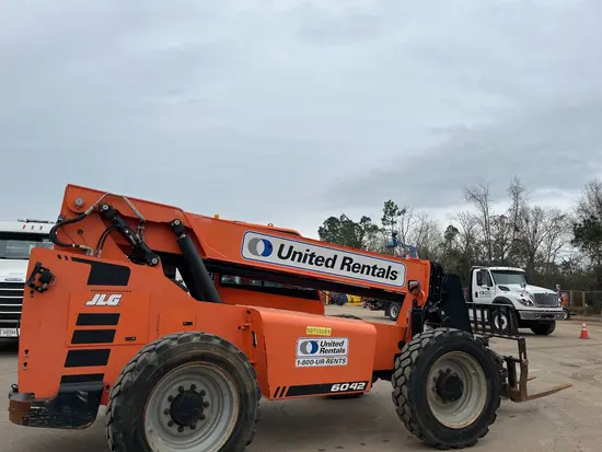 2018 SKYTRAK 6042 Forklift