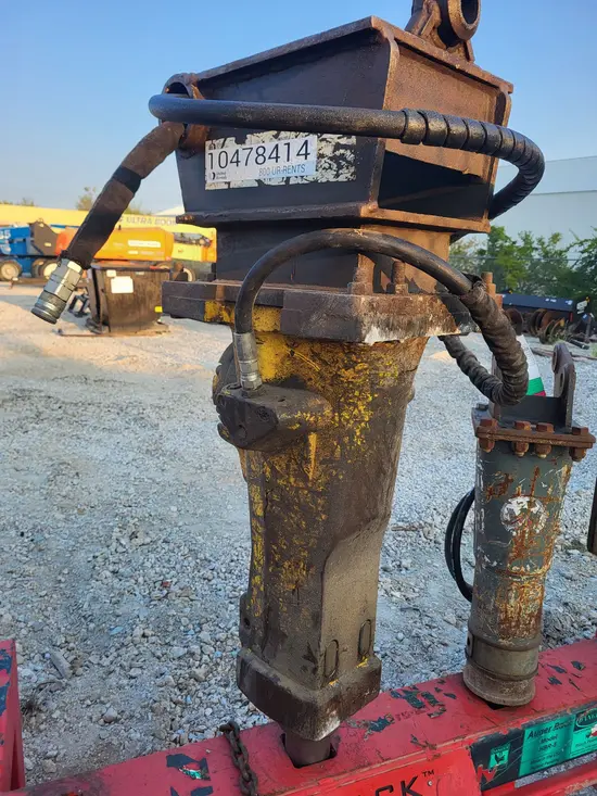 2016 Atlas Copco SB 452 Attachment