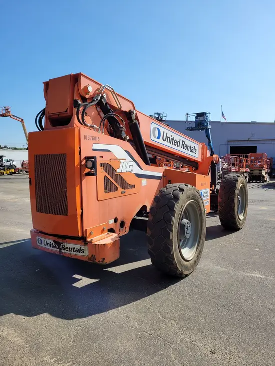 2015 SKYTRAK 6042 Forklift