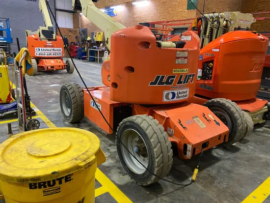 2014 JLG E450AJ Articulating Boom Lift