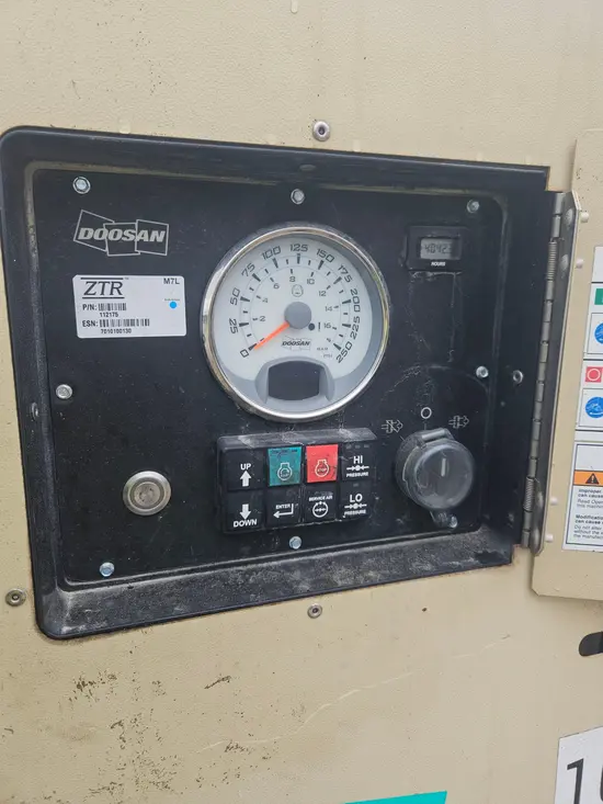 2018 Doosan P425/HP375WCUT4 Air Compressor