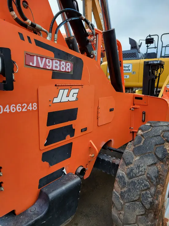 2016 SKYTRAK 6042 Forklift