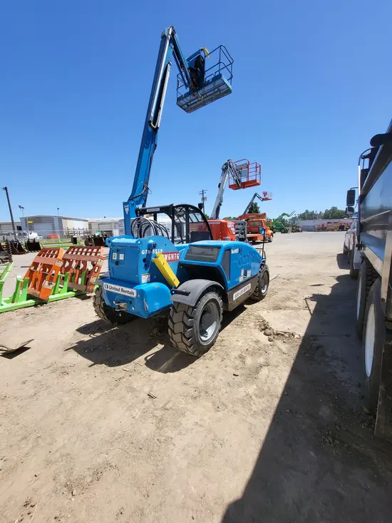 2017 Genie GTH-5519 Forklift