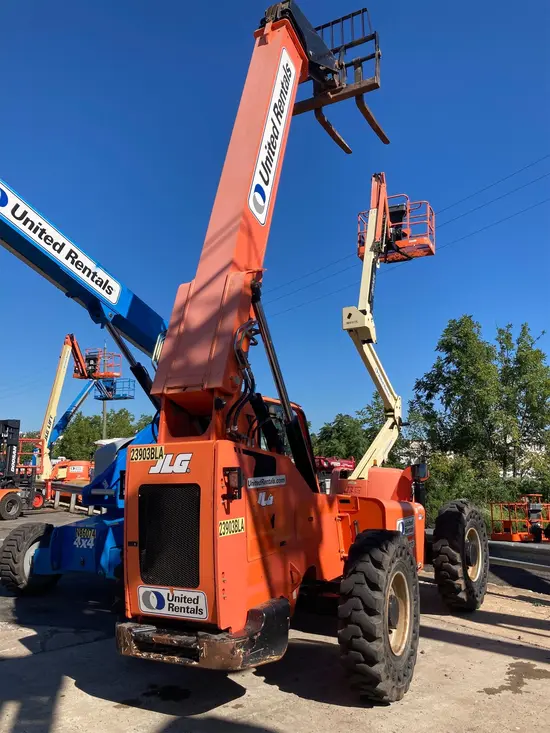 2015 SKYTRAK 6042 Forklift
