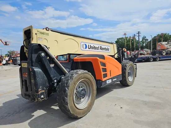 2016 JLG 1055 Forklift