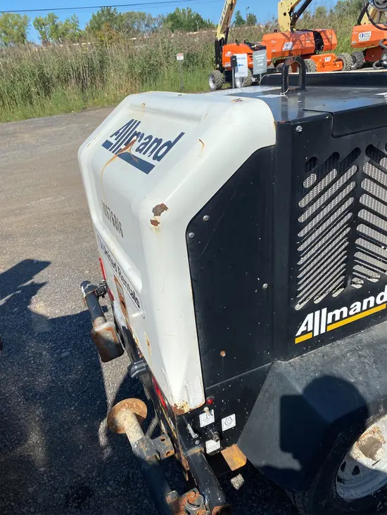 2017 Allmand NIGHT-LITE PRO Towable Light Tower