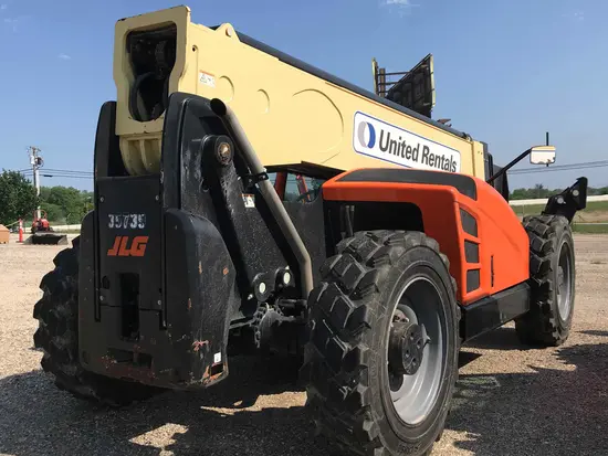 2016 JLG 1055 Forklift
