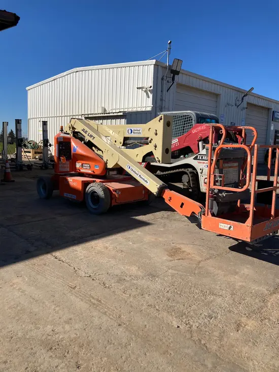 2016 JLG E400AN Articulating Boom Lift