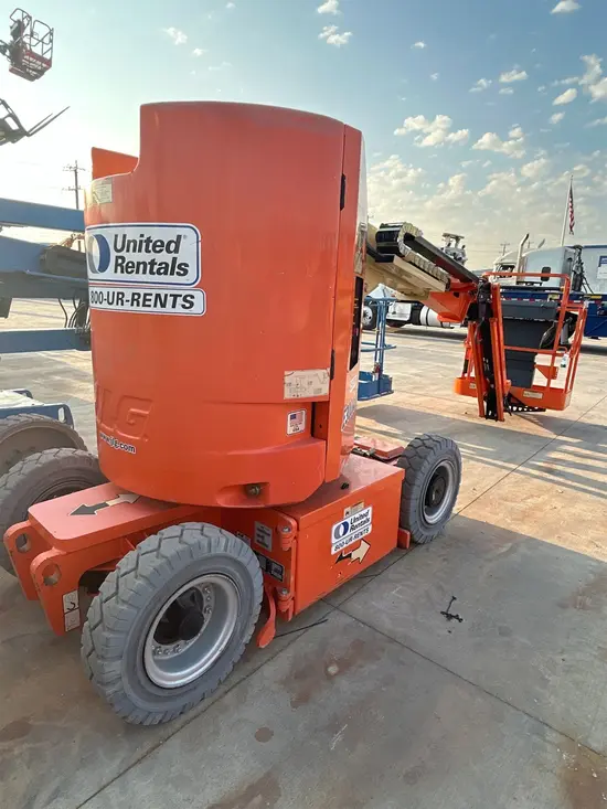 2016 JLG E300AJP Articulating Boom Lift