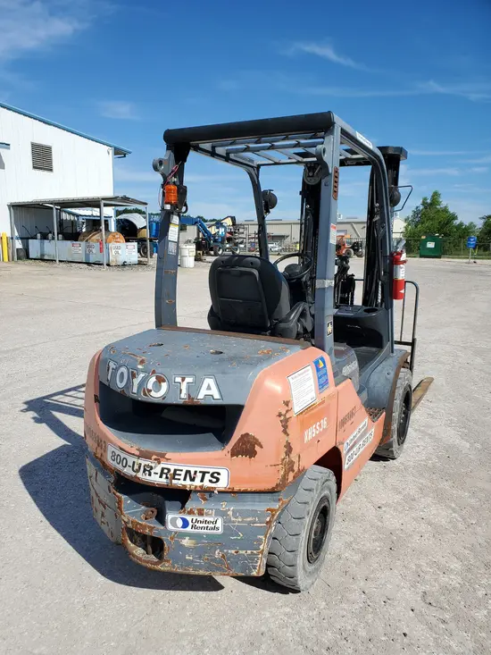 2012 Toyota 8FDU30 Warehouse Forklift