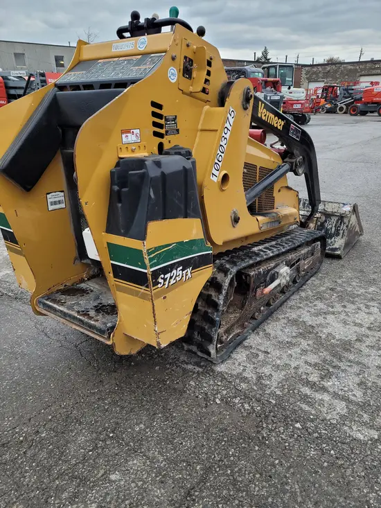 2017 Vermeer S725TX Track Loader