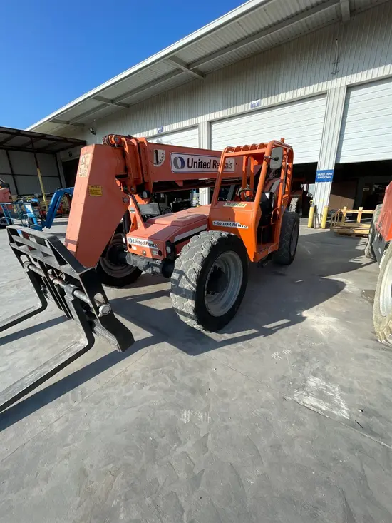 2014 SKYTRAK 8042 Forklift