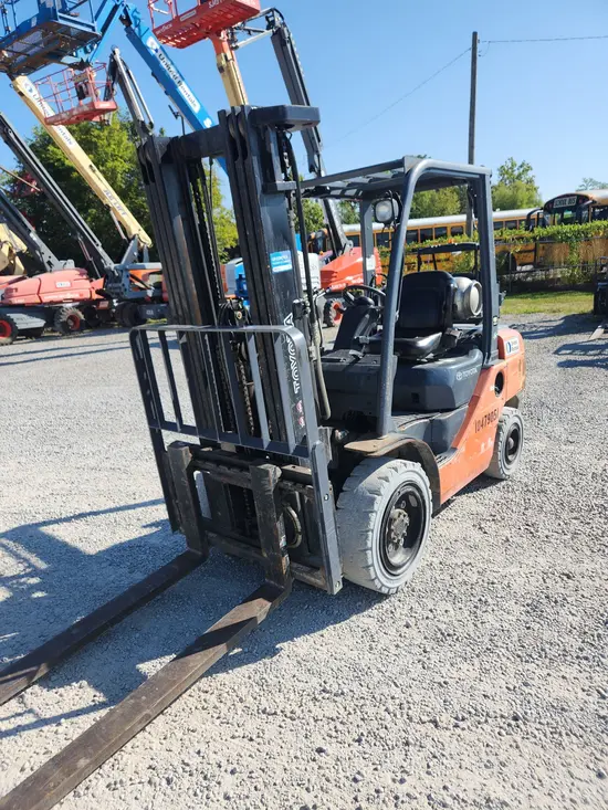 2016 Toyota 8FGU30 Warehouse Forklift