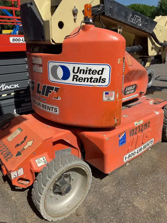 2014 JLG E400AJPN Articulating Boom Lift