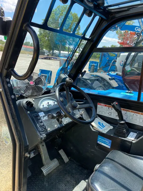 2016 Genie GTH-1056 Forklift