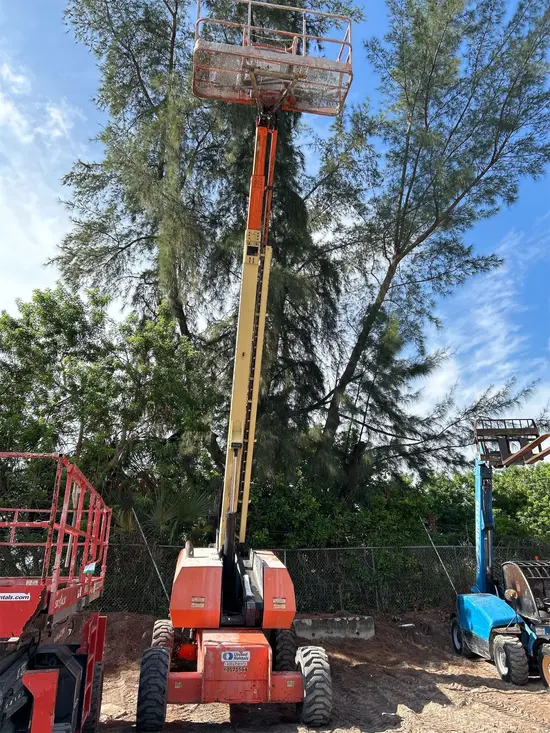 2017 JLG 600S Boom Lift