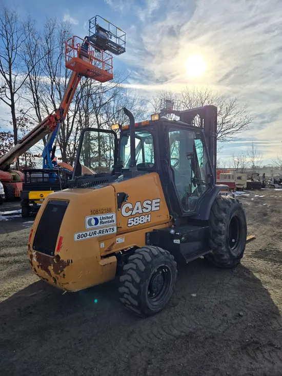 2018 Case 588H Forklift