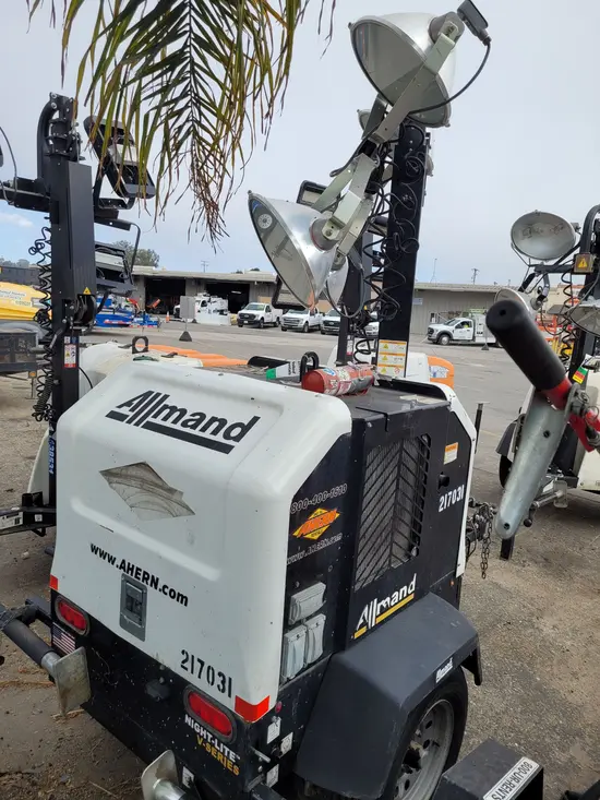 2018 Allmand NL-V Portable Work Light