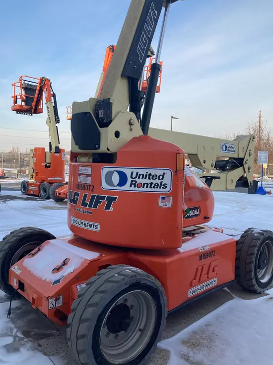 2013 JLG E450AJ Articulating Boom Lift