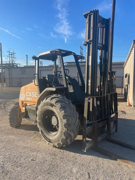 2017 Case 586H Forklift