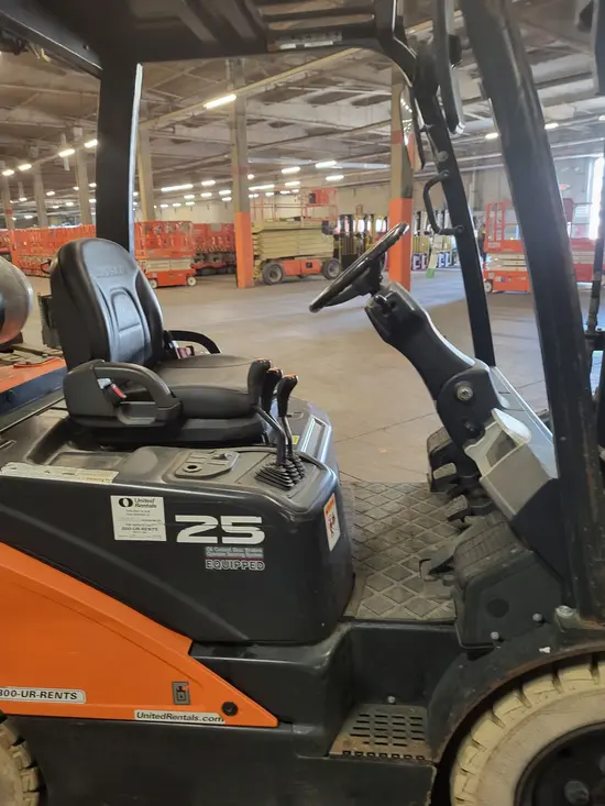 2019 Doosan G25P-7DF Warehouse Forklift