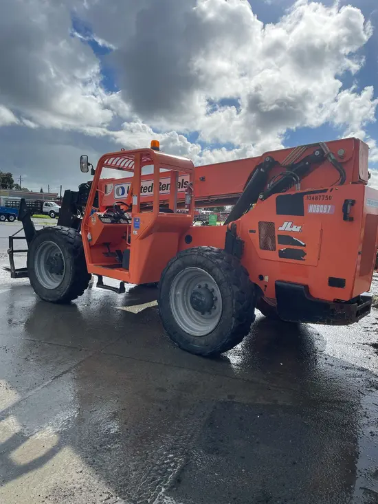 2016 SKYTRAK 10054 Forklift